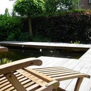 Teich mit Sitzplatz, Holzarbeiten